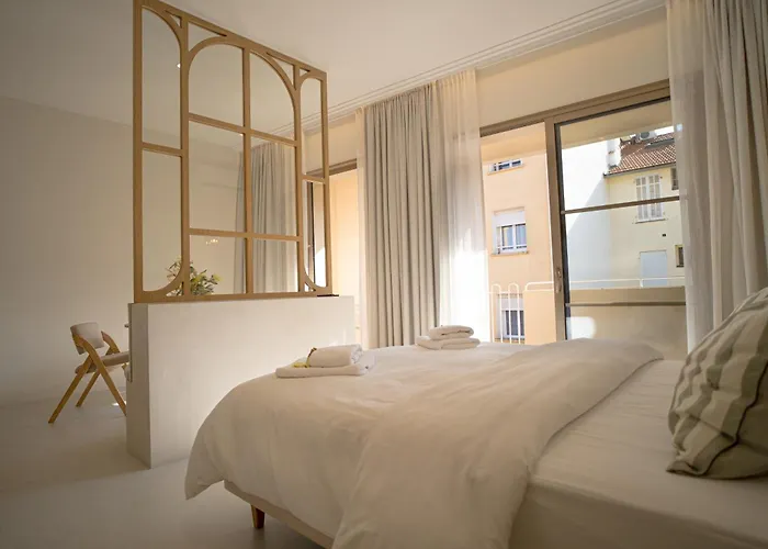 Apartahotel Maison Raphael - Plages, Et Gare A Pied 4*