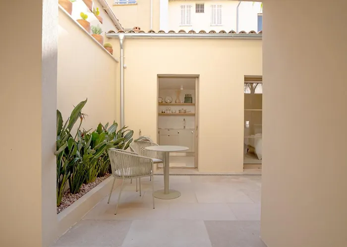 Maison Raphael - Plages, Et Gare A Pied Apartahotel 4*