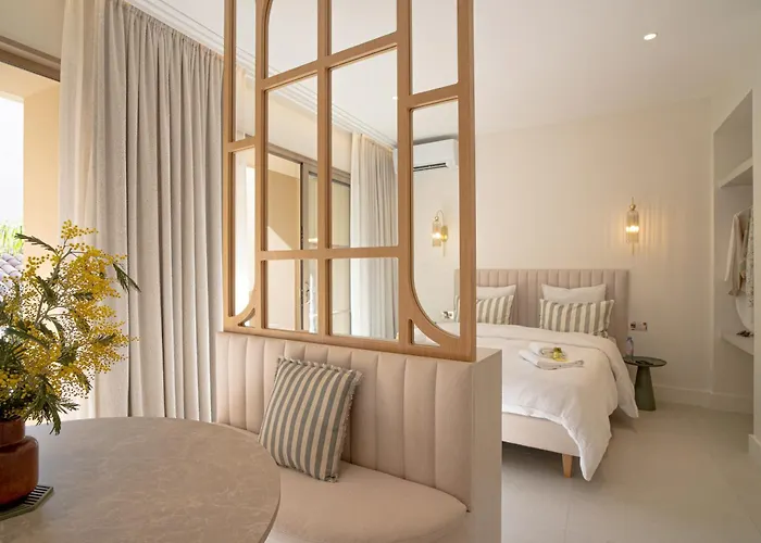 Apartahotel Maison Raphael - Plages, Et Gare A Pied 4*