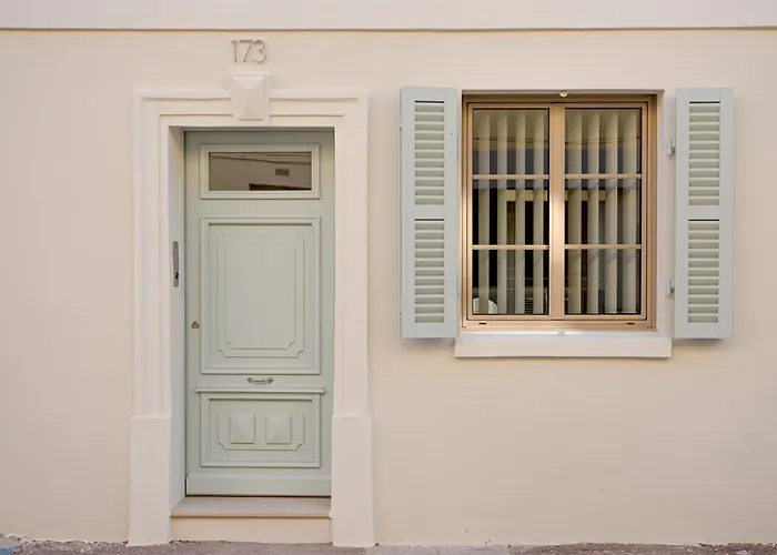 Apartahotel Maison Raphael - Plages, Et Gare A Pied 4*